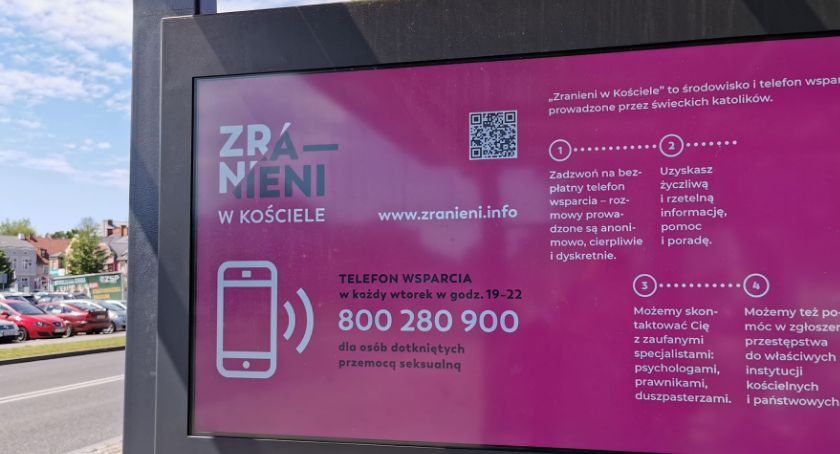 Zranieni w Kościele. Plakaty na przystankach tylko w Szczecinku?