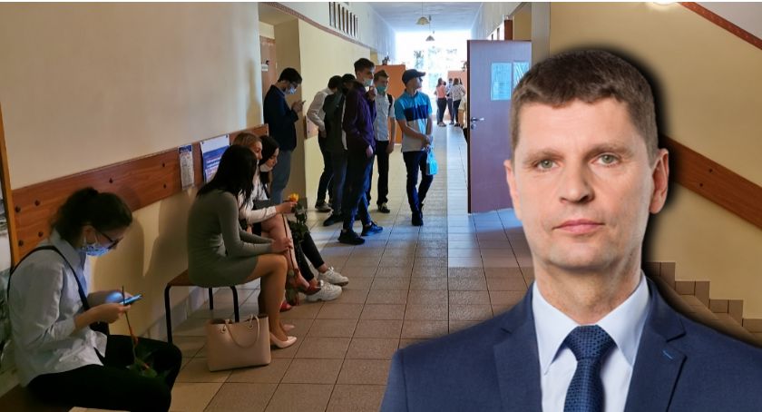 Uczniowie mają wrócić do szkół tradycyjnie 1 września