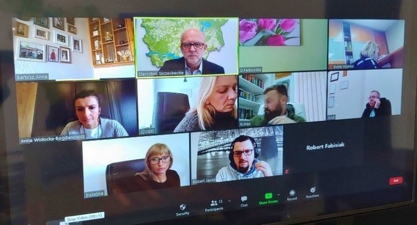Szkoły powiatowe pracują zdalnie