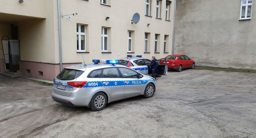 Rozbijał młotkiem szyby w autach. Kiedyś ranił nożem policjantkę / fot. archiwum