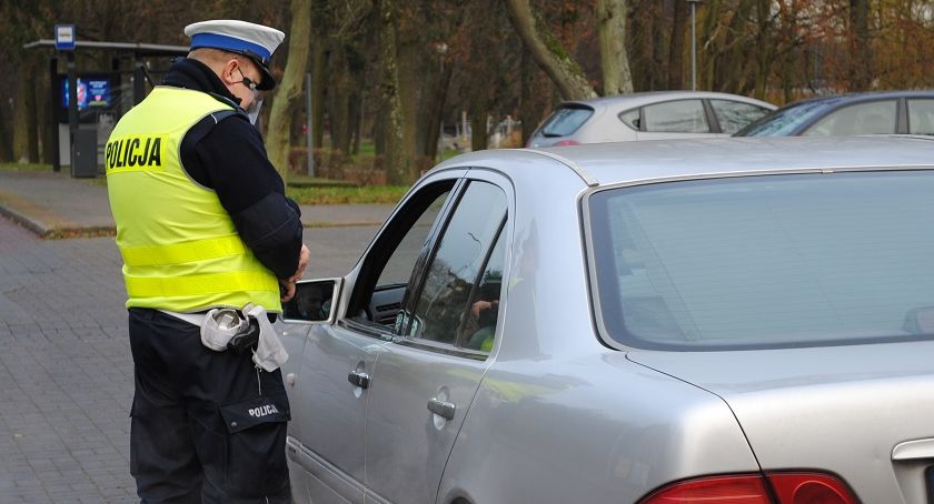 W weekend z prawkiem pożegnało się trzech kierowców / fot: policja