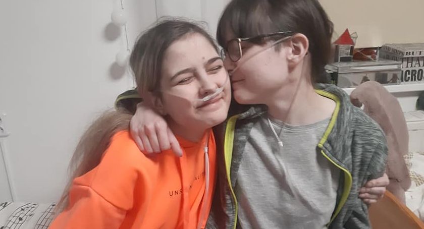Już w niedzielę kiermasz dla Julii i Natalii! Walka o życie bliźniaczek trwa/Facebook.com