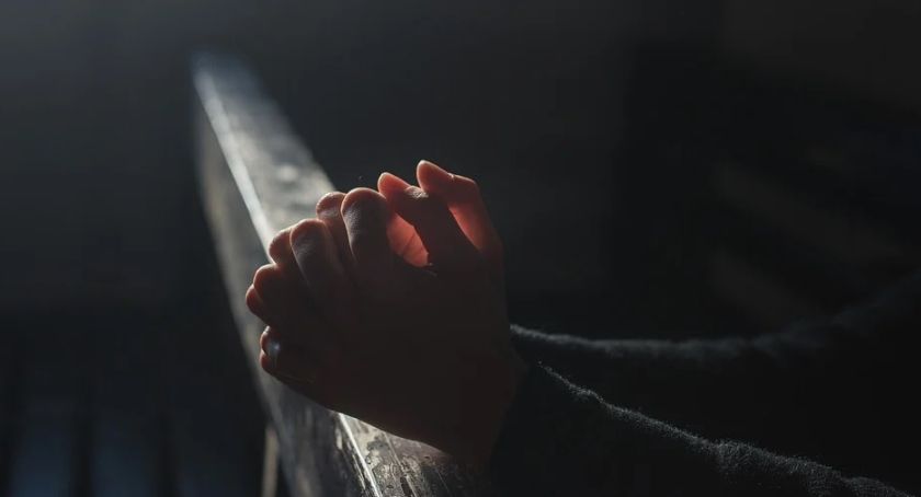 Coraz więcej apostazji, także w Szczecinku. Dlaczego ludzie odchodzą z Kościoła?