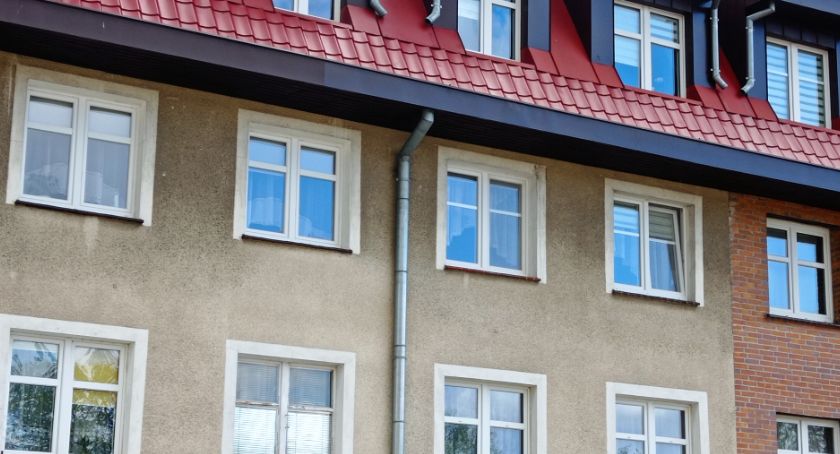 Więcej chętnych niż mieszkań. W Szczecinku nadal długa kolejka po miejskie „M”