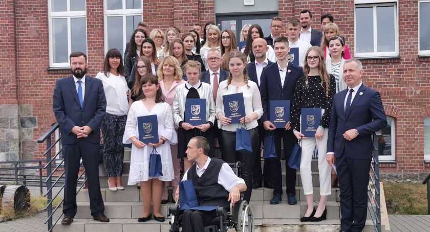 Najlepsi uczniowie powiatu szczecineckiego w roku szkolnym 2020/2021
