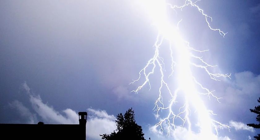 Uwaga na burze z gradem i silny wiatr/Pixabay.com
