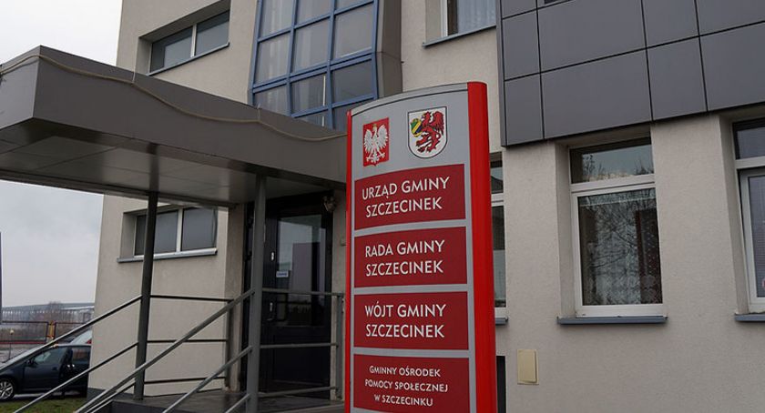 Urzędnicy gminni na tournee. Spisują i doradzają