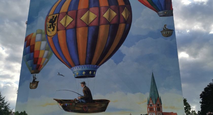 Mural w Szczecinku przy ul. Jana Pawła II. Autorzy: Rafał Zabuski oraz Sylwester Chłodziński