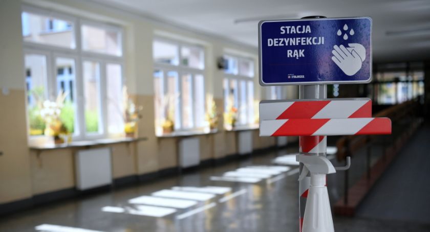 Nauka w pandemii. Czy szkoły są gotowe na przyjęcie dzieci?/PAP