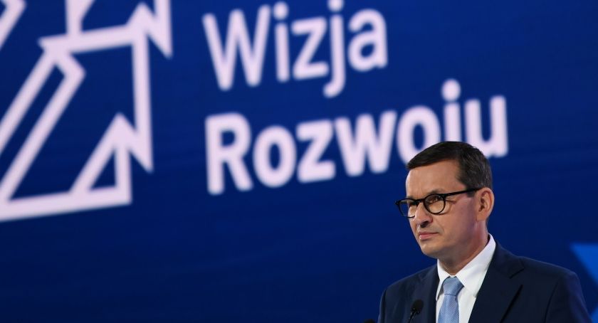 Wzrost wynagrodzeń szybszy niż wzrost cen? Premier obiecuje/PAP