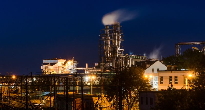 Szczecinek - jak znaleźć atrakcyjne oferty pracy? / fot. Adobe Stock