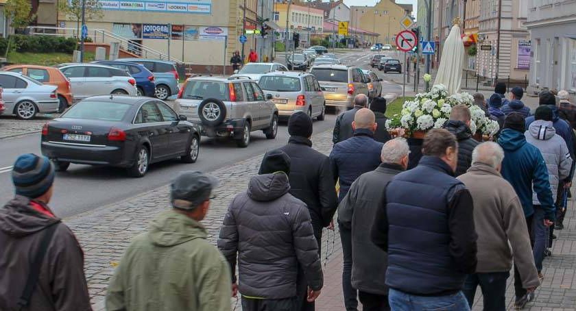Męski różaniec po raz drugi na ulicach Szczecinka