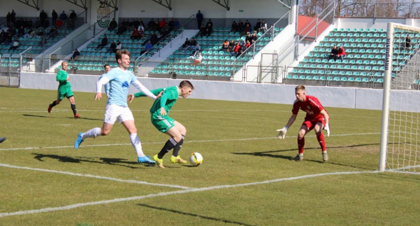 MKP Szczecinek w ostatniej kolejce rozbił Dąb Dębno 4-0