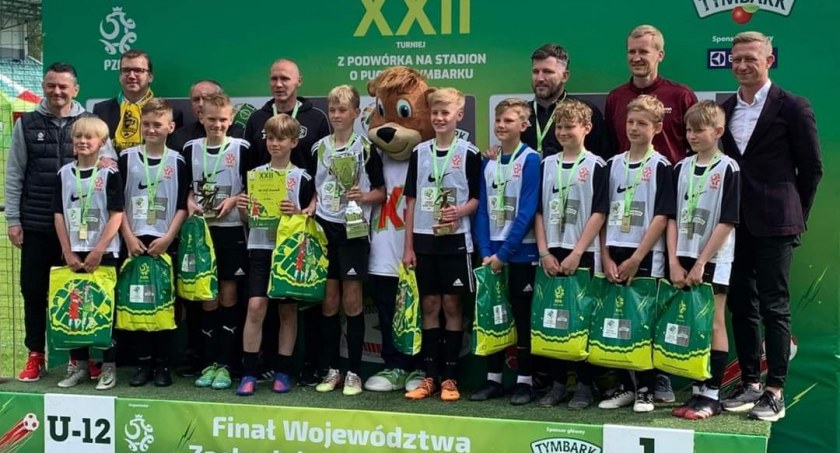 Puchar Tymbarku: Chłopcy ze Szczecinka mistrzami województwa! Zagrają w Warszawie! / fot. AP Szczecinek