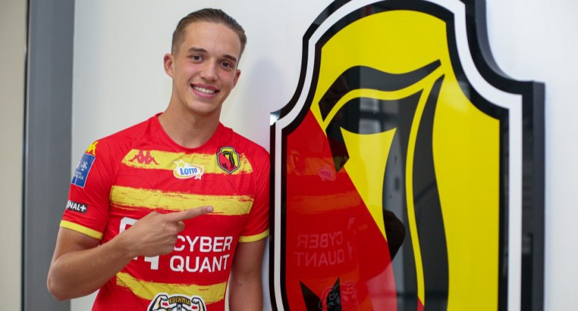 Zdjęcie: Miłosz Kurzydłowski dołączył właśnie do Jagiellonii / fot. Jagiellonia Białystok
