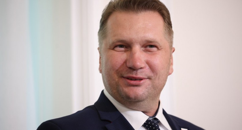 We wrześniu żadnego strajku nie będzie, idziemy do szkoły i uczymy się – zapewnił w czwartek w Polskim Radiu 24 minister edukacji i nauki Przemysław Czarnek