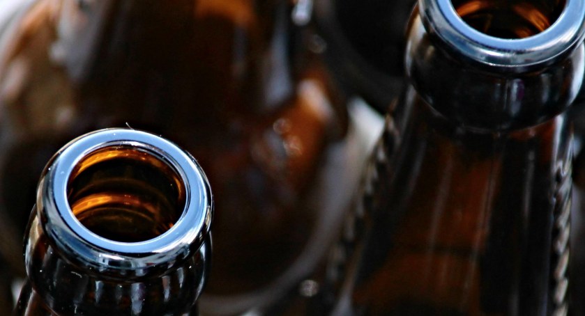Zdjęcie: Uczennice spożywały alkohol, o wszystkim dowie się szkoła