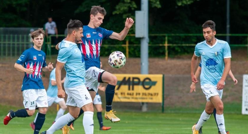 Zdjęcie: Ostatni mecz z MKP z Iskierką. Rywale wygrali 2-1 / fot. FB - Iskierka Szczecin