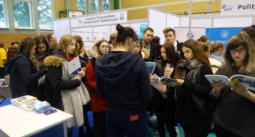 Zdjęcie: Tak było w 2019 roku podczas targów Edu Day w Szczecinku / fot. archiwum Tematu