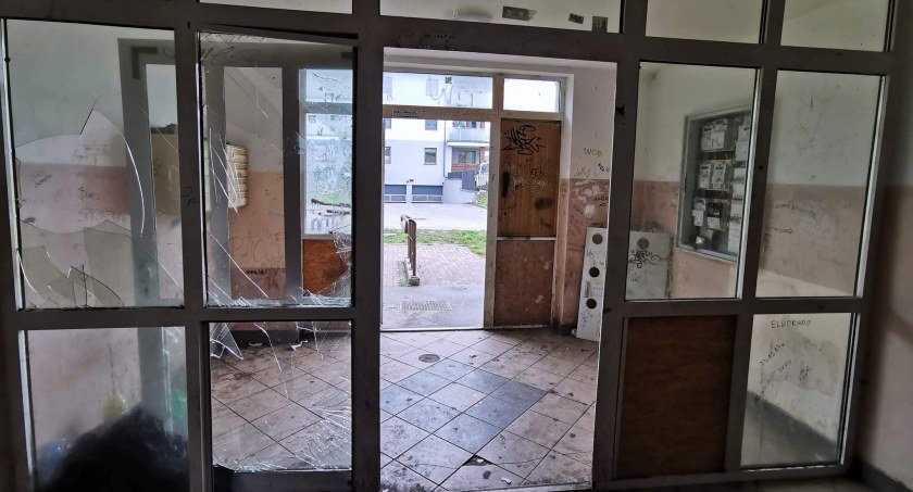 zdjęcie: Klatka schodowa, ul. Polna 47 w Szczecinku