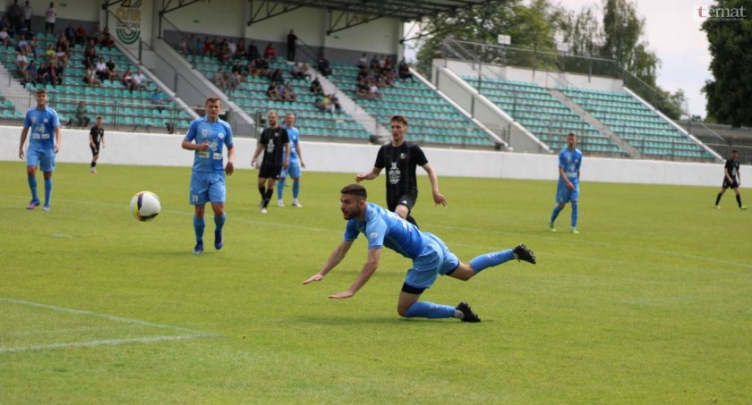 Zdjęcie: W czerwcu MKP przegrał z Błękitnymi II aż 1-6 / fot. Temat