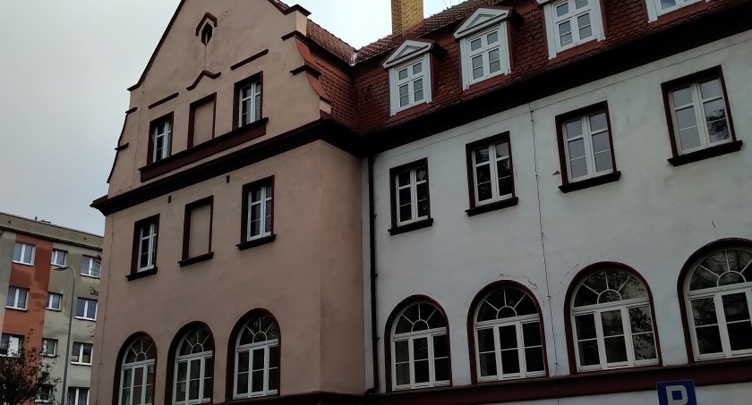 Zdjęcie: Nowy budynek SAPiK czeka na przeprowadzkę.
