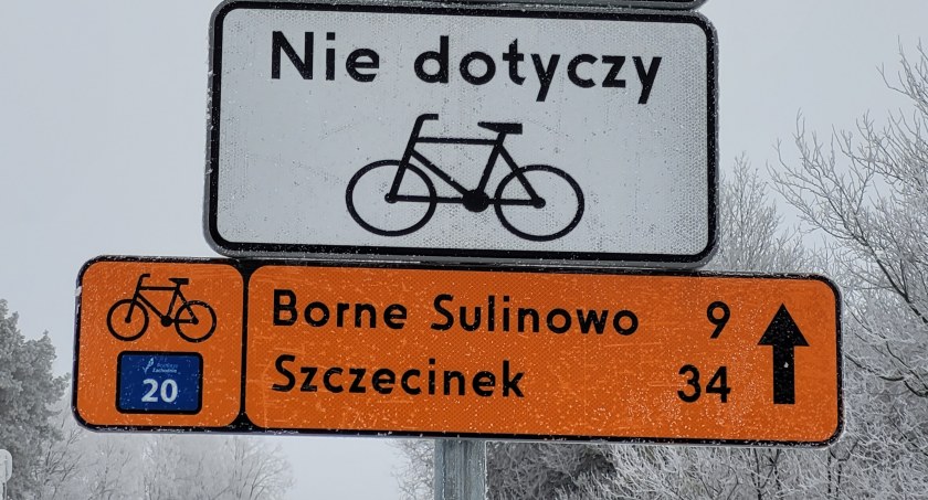 zdjęcie: Ścieżka rowerowa wzdłuż DK20 / fot: D. Tederko