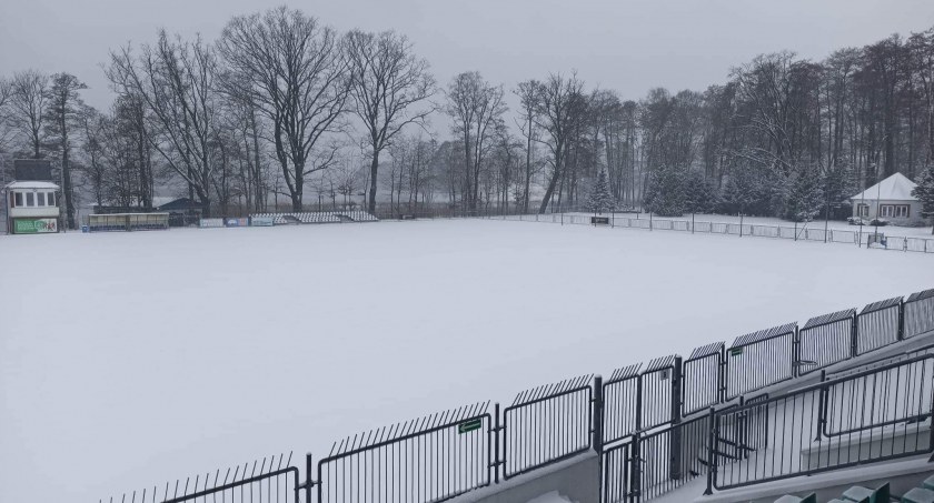 Zdjęcie: Stadion Miejski w Szczecinku w śniegu / fot. FB - MKP Szczecinek