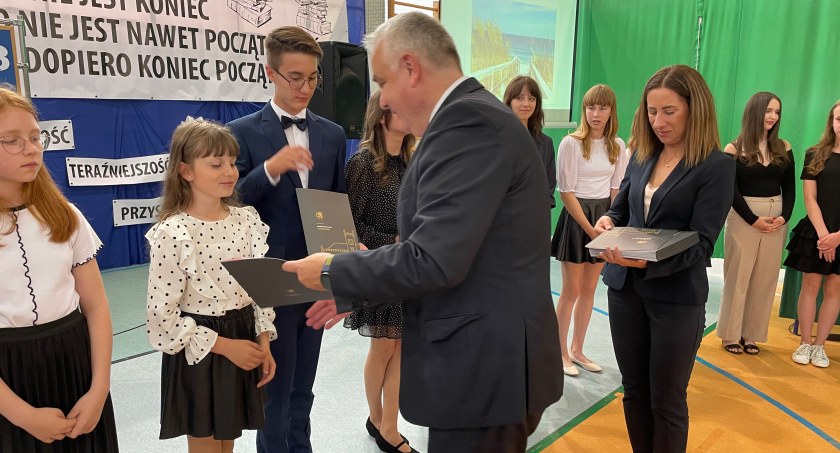 Zdjęcie: Odbyło się miejskie zakończenie roku szkolnego / P. Witczuk