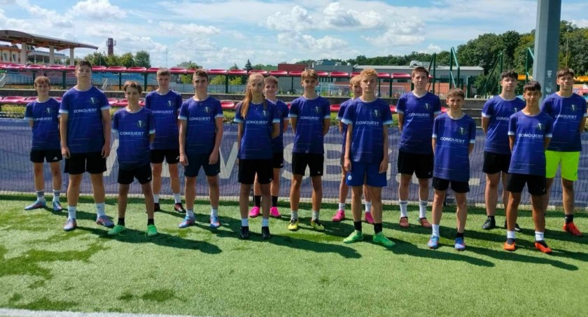 Zdjęcie: Juniorzy MKP Szczecinek na obozie w Jarocinie