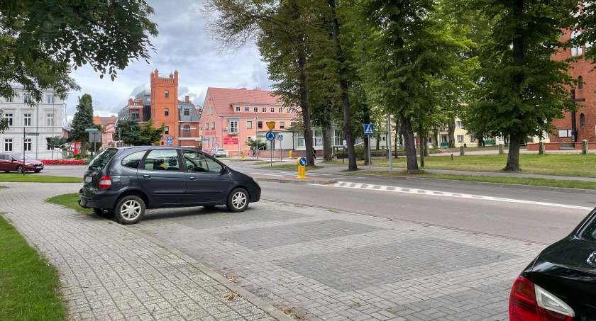 Zdjęcie: Tutaj miała powstać stacja ładowania pojazdów elektrycznych