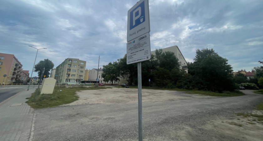 zdjęcie: Płatny parking przy ul. jeziornej w Szczecinku