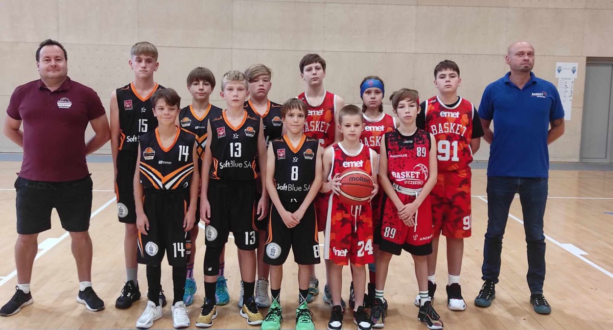 zdjęcie: Drużyna EMET Basket Szczecinek