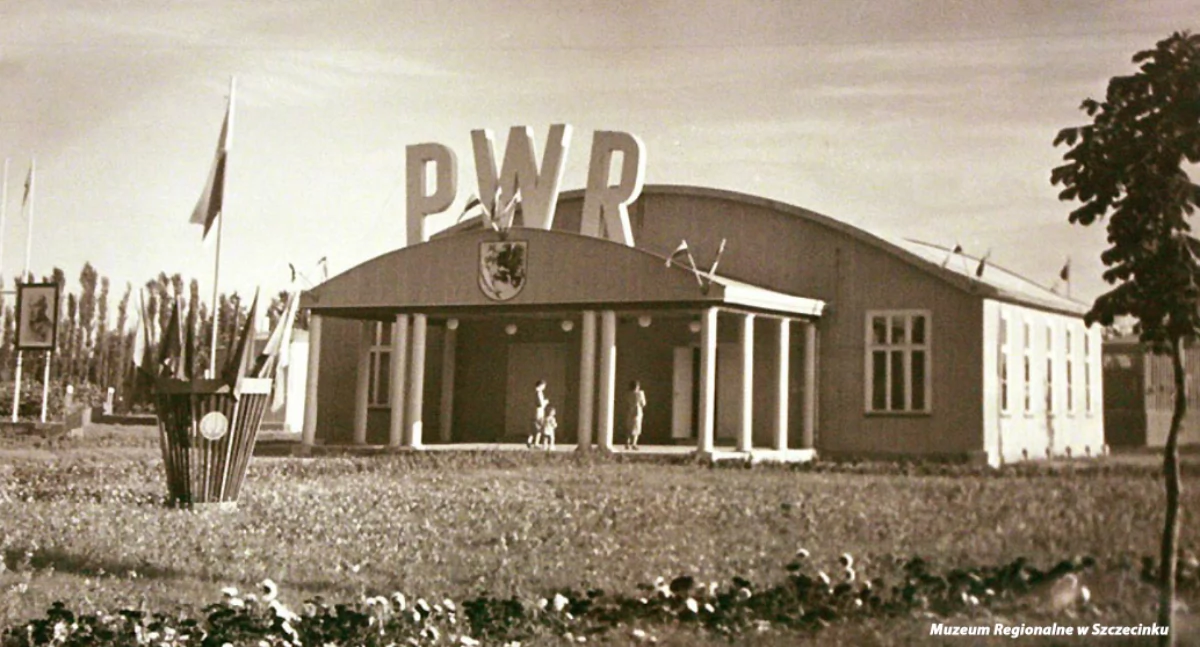 Historia, Najpierw była wystawa „beczką śmierci” potem stadion  - zdjęcie, fotografia