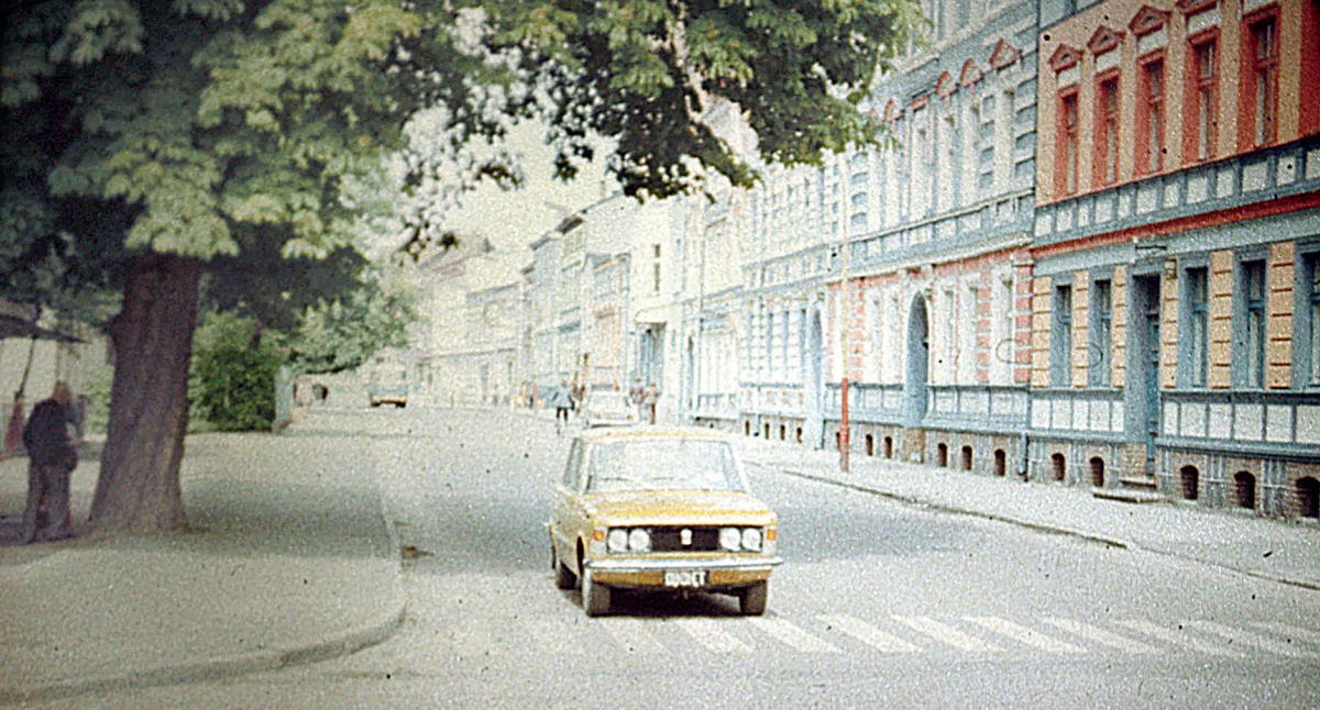 Historia, Słychać było jedynie brzęczenie much  - zdjęcie, fotografia
