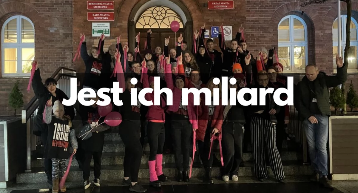 Zdjęcie: Przeciwko przemocy wobec kobiet i dziewcząt zatańczono ponownie na placu Wolności / P. Witczuk