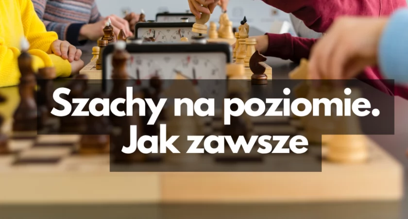 szachy, szachiści wygrali turniej - zdjęcie, fotografia