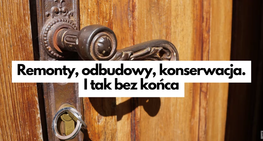zdjęcie: Drzwi zabytkowego kościoła w Drawieniu
