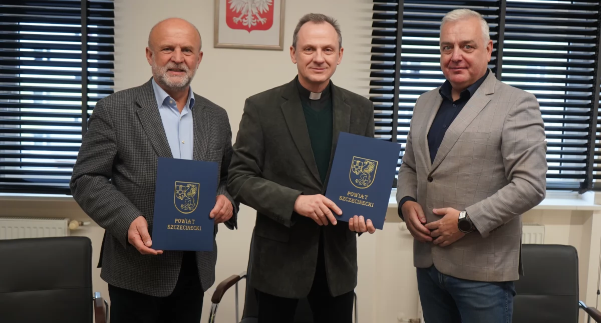 Inwestycje i remonty, Pieniądze remont świątyni Wielkie wsparcie powiatu - zdjęcie, fotografia