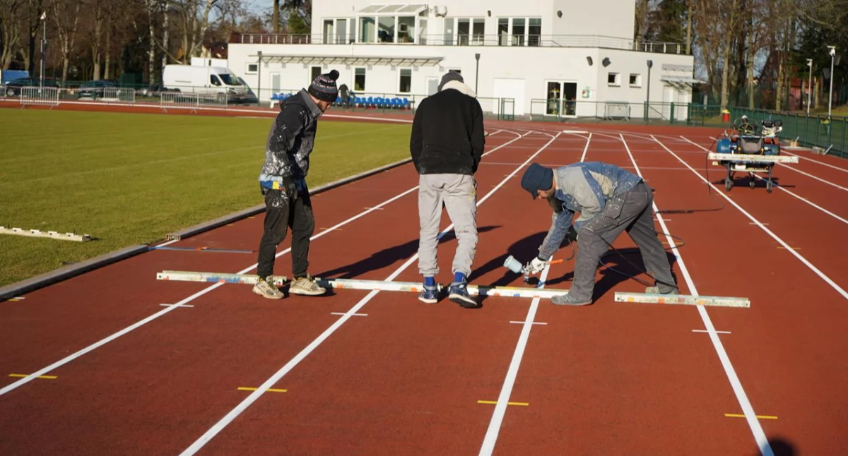 Inwestycje i remonty, tysięcy bieżnię Stadion Staszica (prawie) - zdjęcie, fotografia