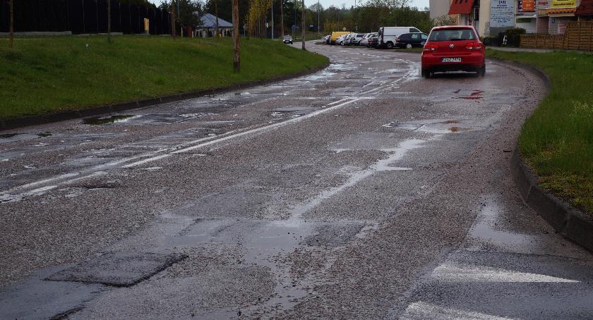 Dziurawa ulica Karlińska to zmora