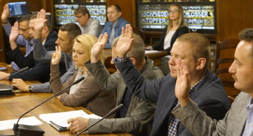 Seniorzy w Szczecinku z dopłatami. Radni jednogłośni