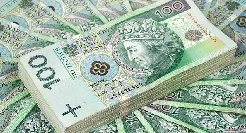 Jagiełło się uśmiecha. Ile zarabiają samorządowcy w Szczecinku?