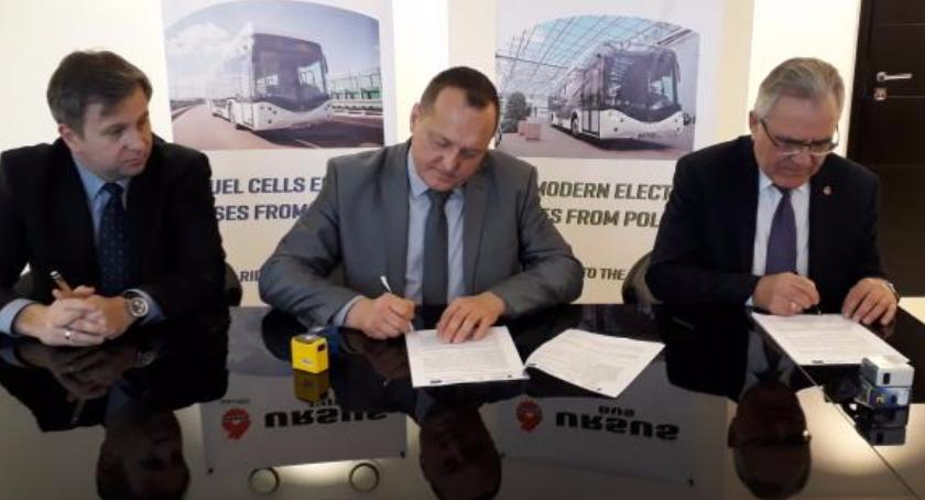 Umowa na elektryczne Ursusy została podpisana