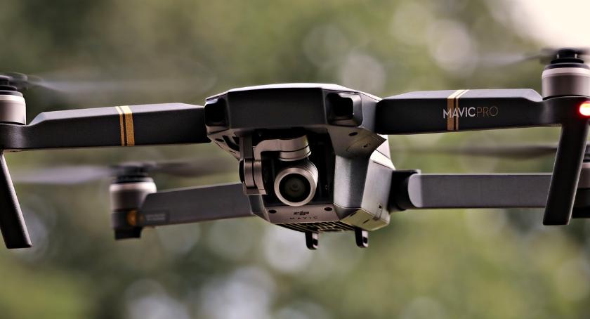 Strażnicy w Szczecinku polatają sobie dronem. I zajrzą do komina