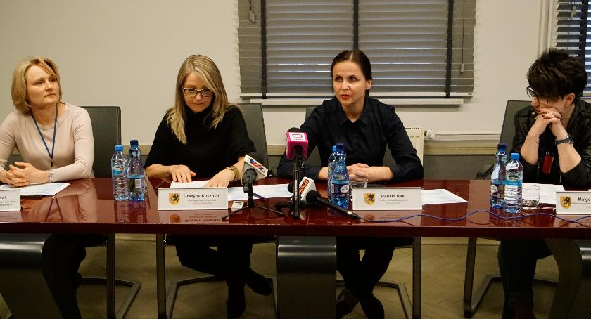Refundowane świadczenia dla seniorów: Chętnych nie brakuje, pieniędzy - owszem