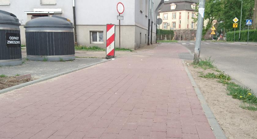 To są ścieżki rowerowe, czy chodniki?