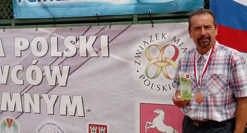 Tenis stołowy samorządowców: Mieczysław Makowski z brązem