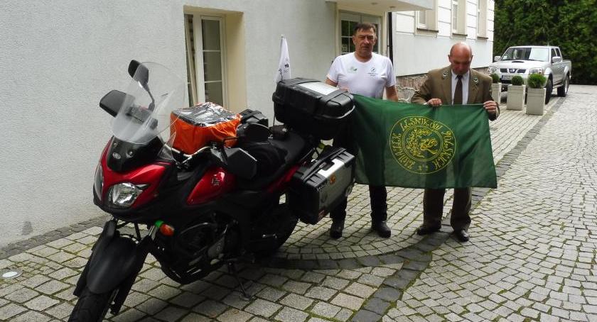 Leśnik z RDLP Szczecinek jedzie wokół Polski na motorze
