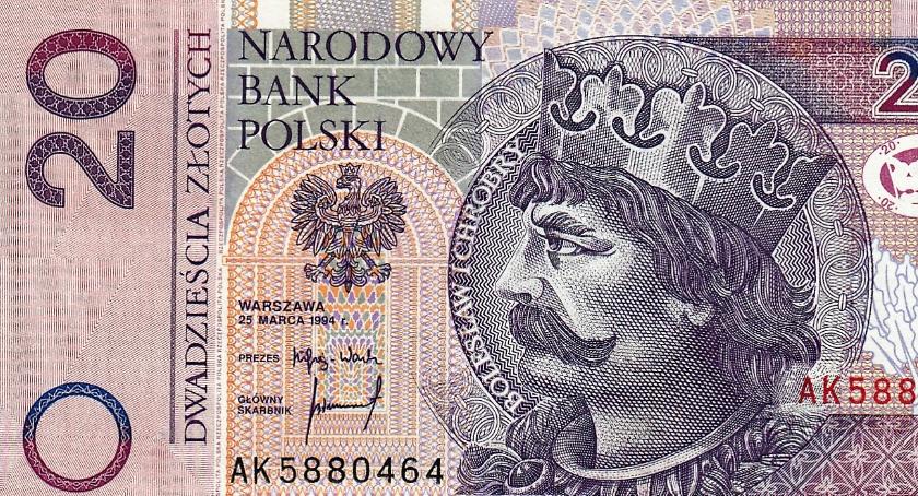 Sąd sądem, a urzędnik ma zawsze rację. Przez 20 zł zabrali cały zasiłek